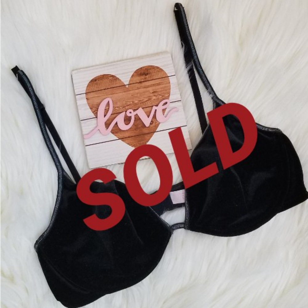 VS Velvet Bra